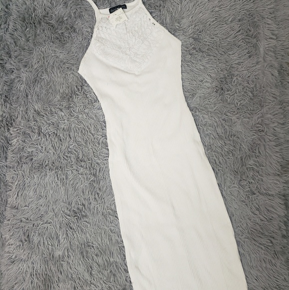 DRESSES | [NwT]White Midi Bodycon! - Picture 3 of 8